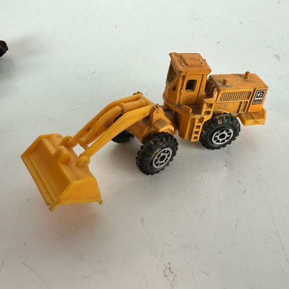 Vintage Diecast Construction Vehicles Lot of 9 - Hough Payloader Bulldozers Load - Picture 16 of 16